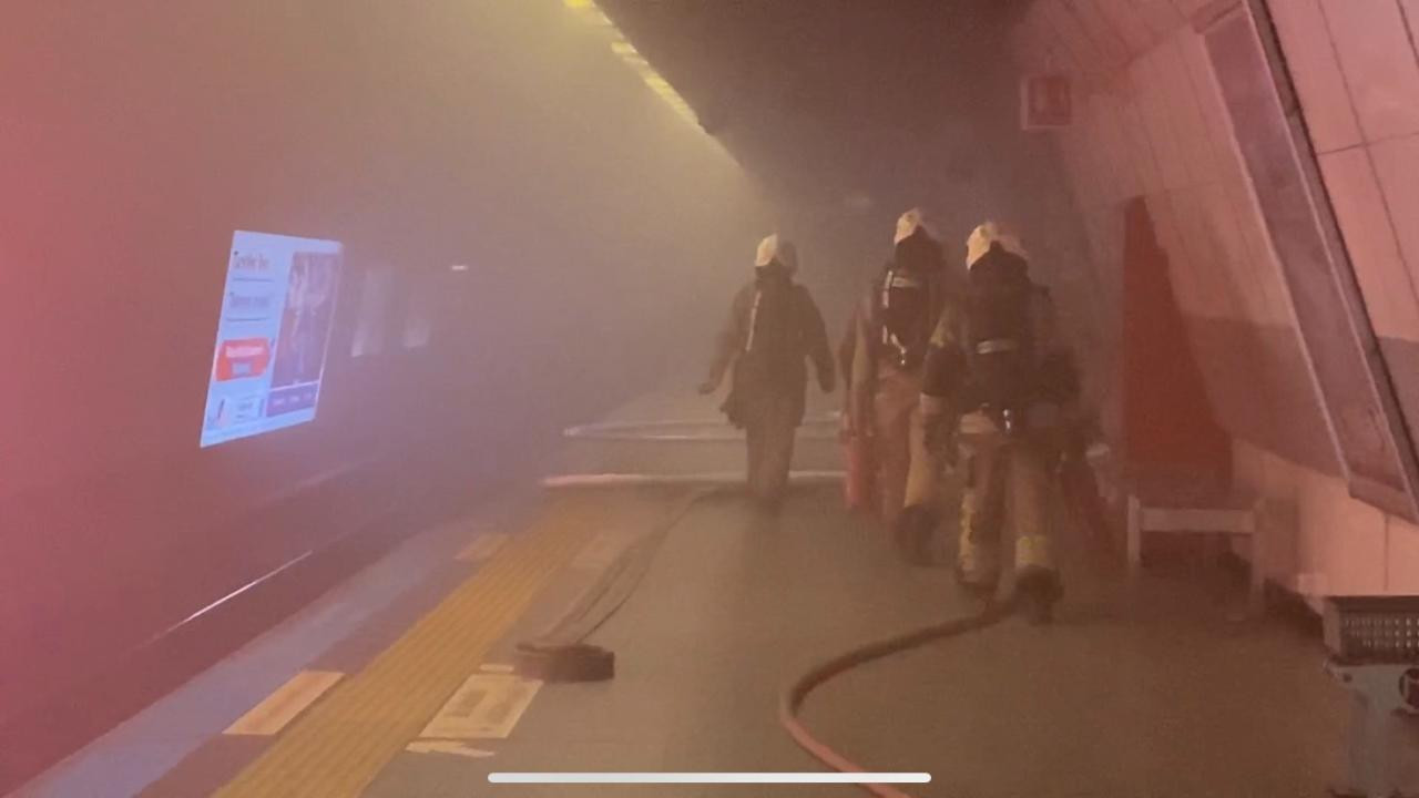 Şişli’de metro istasyonunda yangın çıktı