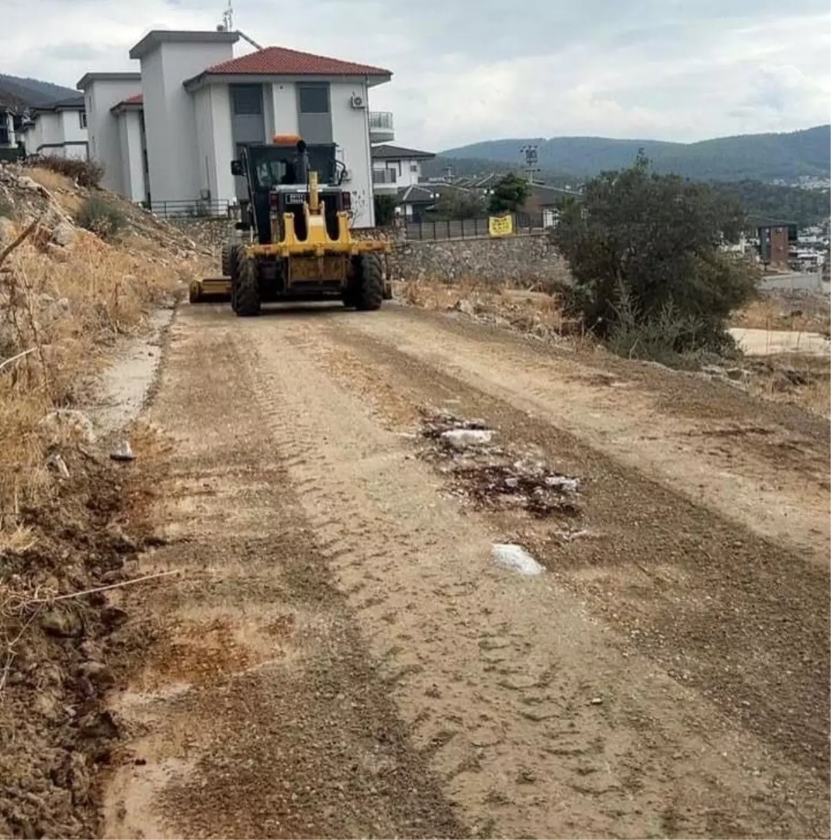 Didim’de Yağışlar Yol Tahribatına Neden Oldu, Belediye Onarıma Başladı